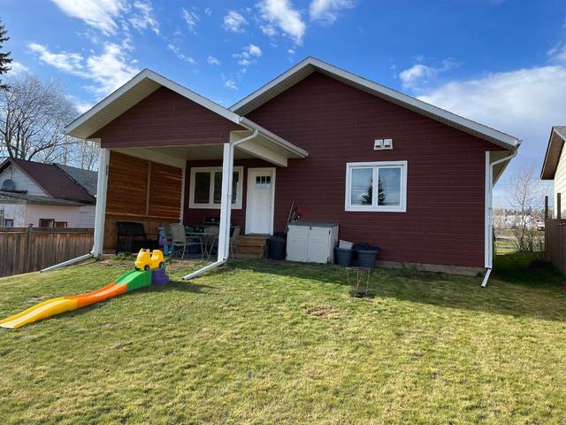 1613 99 Avenue, House detached with 3 bedrooms, 2 bathrooms and 1 parking in Dawson Creek BC | Image 18