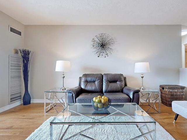 709 - 155 Hillcrest Ave, Condo with 2 bedrooms, 1 bathrooms and 1 parking in Mississauga ON | Image 17