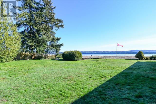 501 Arbutus Bay Rd, House detached with 3 bedrooms, 3 bathrooms and 10 parking in Comox Valley A BC | Image 23