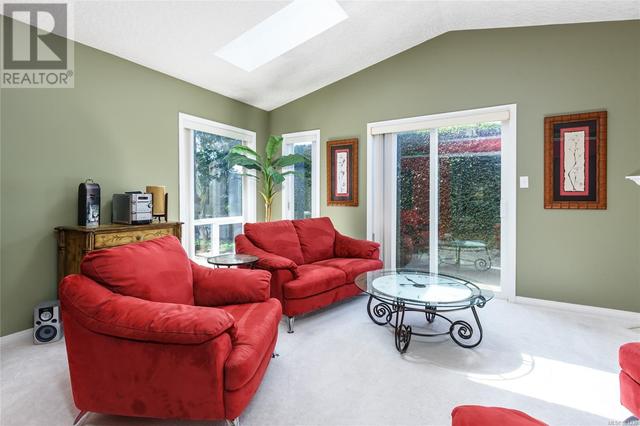 8 - 417 Heather Crt, House attached with 2 bedrooms, 2 bathrooms and 2 parking in Comox BC | Image 21