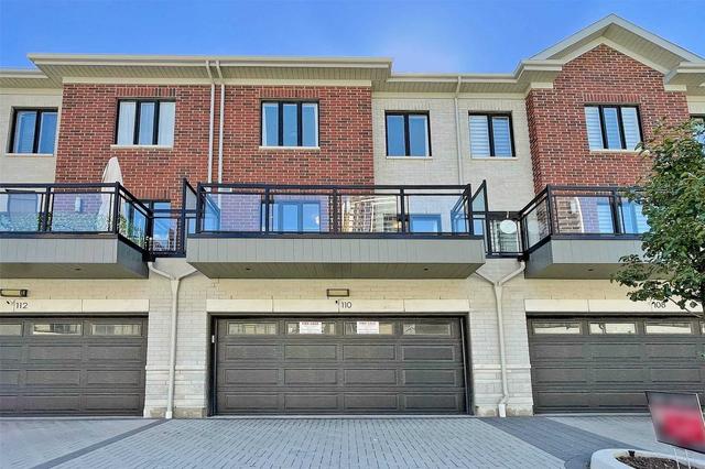 110 Southpark Rd, Townhouse with 3 bedrooms, 4 bathrooms and 4 parking in Markham ON | Image 1