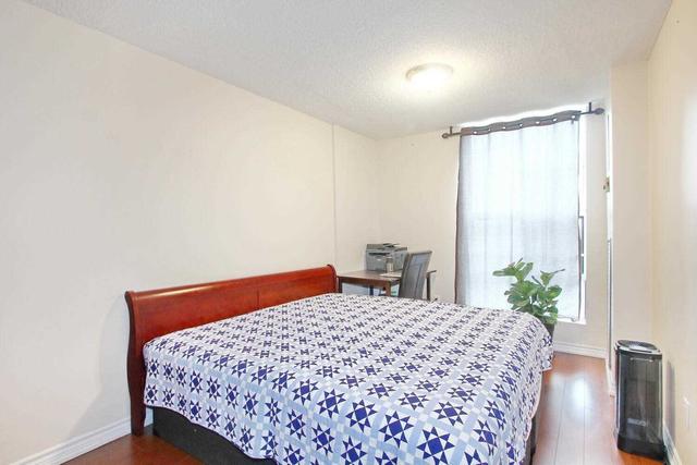 409 - 25 Kensington Rd, Condo with 2 bedrooms, 1 bathrooms and 1 parking in Brampton ON | Image 10