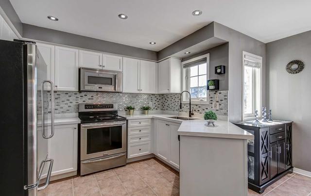 32 Saddleback Sq, House semidetached with 3 bedrooms, 3 bathrooms and 3 parking in Brampton ON | Image 27