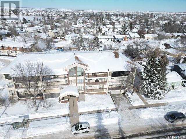 207 - 3220 33rd Street, Condo with 2 bedrooms, 1 bathrooms and null parking in Saskatoon SK | Image 2