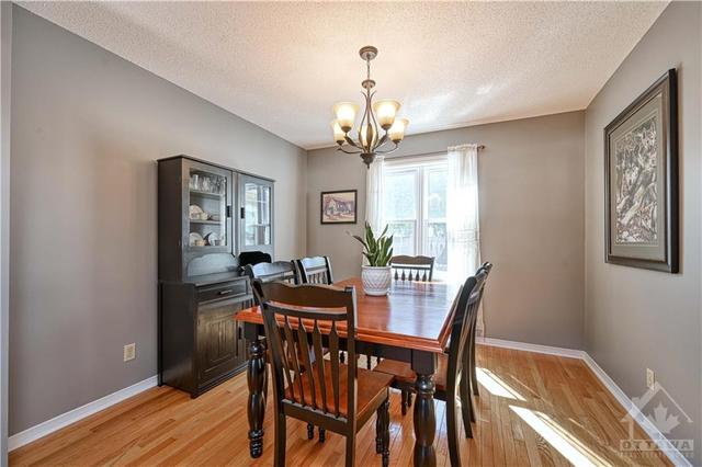 1914 Leclair Crescent, House detached with 3 bedrooms, 3 bathrooms and 4 parking in Ottawa ON | Image 7