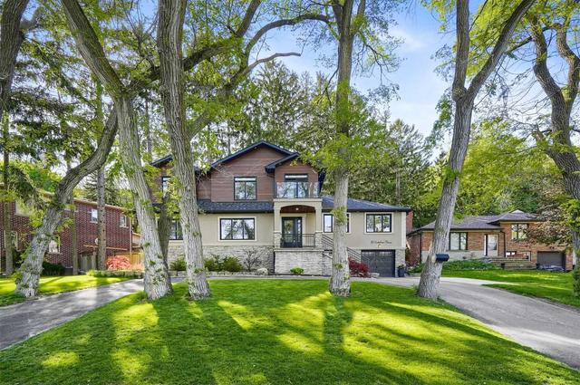 30 Catalina Dr, House detached with 5 bedrooms, 3 bathrooms and 11 parking in Toronto ON | Card Image