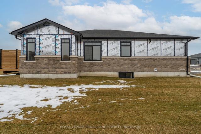 61 Hastings Park Dr, House detached with 3 bedrooms, 2 bathrooms and 4 parking in Belleville ON | Image 22