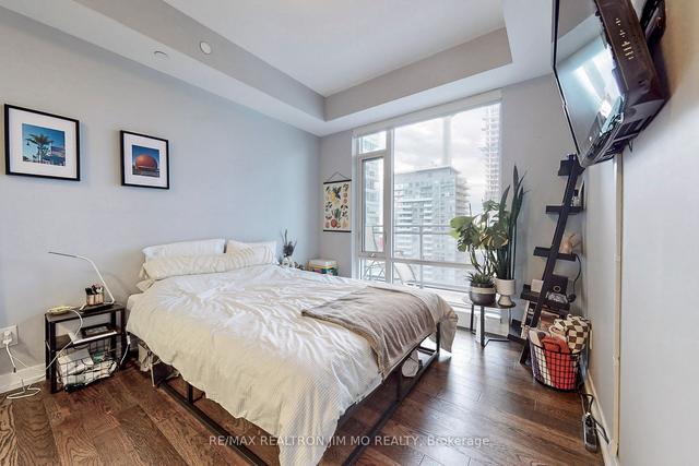 2411 - 21 Widmer St, Condo with 2 bedrooms, 2 bathrooms and 1 parking in Toronto ON | Image 8