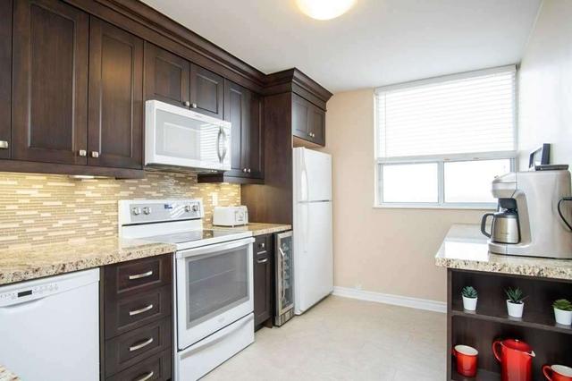 1213 - 700 Dynes Rd, Condo with 2 bedrooms, 2 bathrooms and 2 parking in Burlington ON | Image 36
