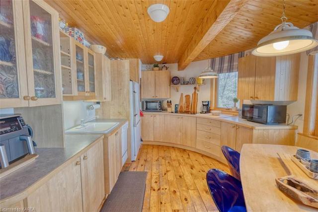 2323 Grindstone Lake Road, House detached with 2 bedrooms, 1 bathrooms and 4 parking in North Frontenac ON | Image 48