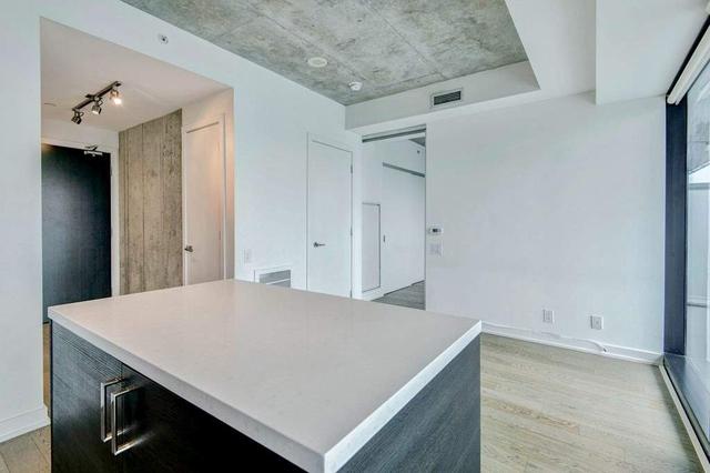 2604 - 11 Charlotte St, Condo with 1 bedrooms, 1 bathrooms and 0 parking in Toronto ON | Image 3