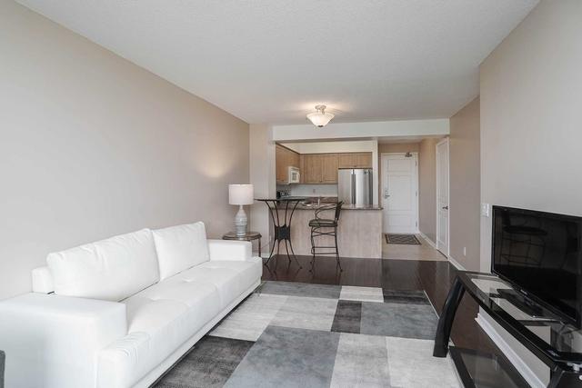 412 - 330 Red Maple Rd, Condo with 2 bedrooms, 1 bathrooms and 1 parking in Richmond Hill ON | Image 5