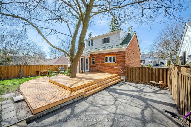 117 Eastville Ave, House detached with 3 bedrooms, 3 bathrooms and 4 parking in Toronto ON | Image 29