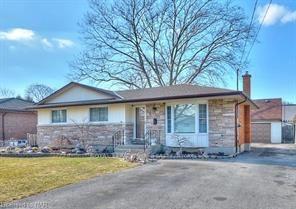 5 Cypress St, House detached with 3 bedrooms, 2 bathrooms and 10 parking in St. Catharines ON | Image 1