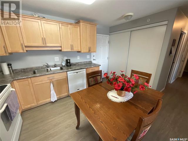 401 - 2006 7th Street, Condo with 2 bedrooms, 1 bathrooms and null parking in Rosthern SK | Image 5
