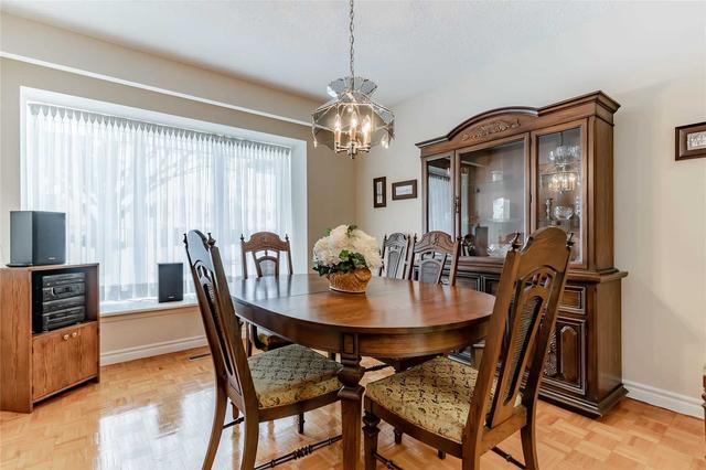16 Silver Spruce Dr, House detached with 5 bedrooms, 4 bathrooms and 4 parking in Toronto ON | Image 7