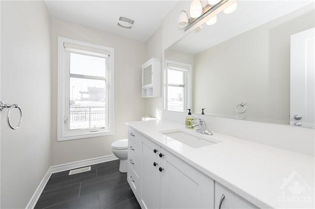 530 Silvertip Lane, Townhouse with 3 bedrooms, 3 bathrooms and 4 parking in Ottawa ON | Image 6