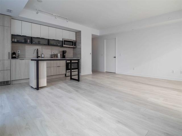 n702 - 35 Rolling Mills Rd, Condo with 3 bedrooms, 2 bathrooms and 1 parking in Toronto ON | Image 27
