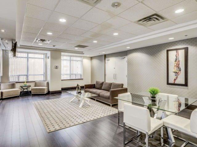 1003 - 73 King William Cres, Condo with 2 bedrooms, 2 bathrooms and 1 parking in Richmond Hill ON | Image 9
