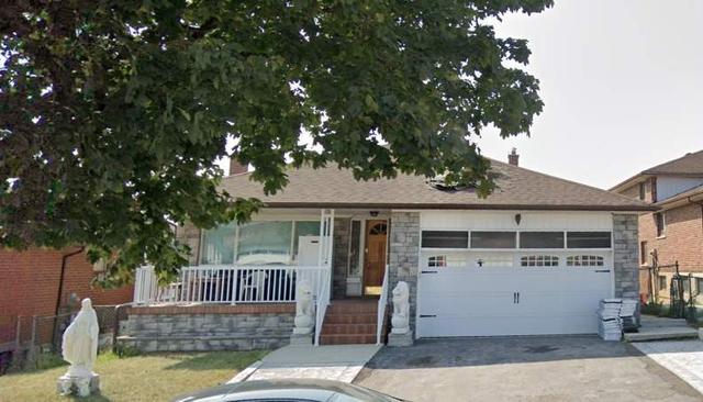140 Honeywood Rd, House detached with 4 bedrooms, 5 bathrooms and 5 parking in Toronto ON | Image 1