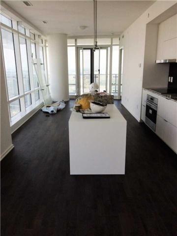 5009 - 1 Bloor St E, Condo with 2 bedrooms, 2 bathrooms and 1 parking in Toronto ON | Image 11