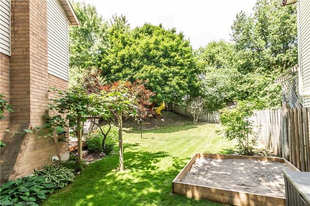 7 Valeriote Place, House detached with 3 bedrooms, 2 bathrooms and 5 parking in Guelph ON | Image 33