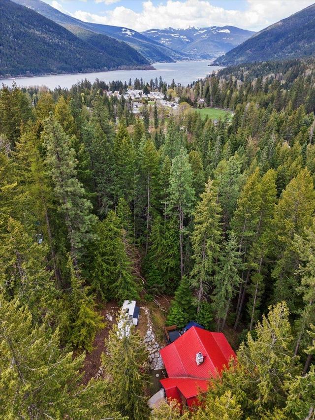 3195 Heddle Road, House detached with 3 bedrooms, 2 bathrooms and null parking in Central Kootenay F BC | Image 7