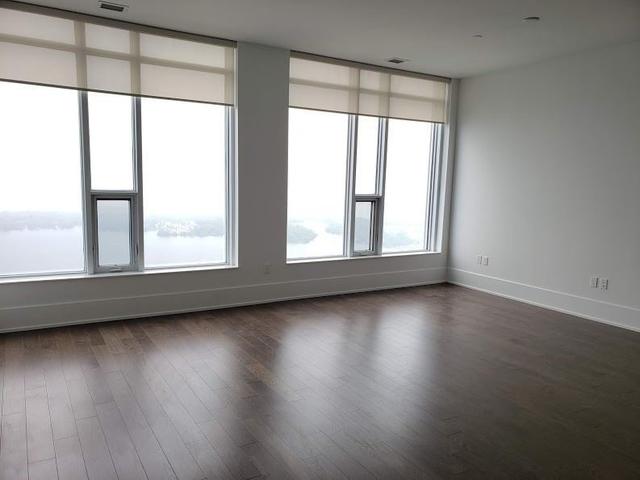 6505 - 10 York St, Condo with 2 bedrooms, 3 bathrooms and 2 parking in Toronto ON | Image 34