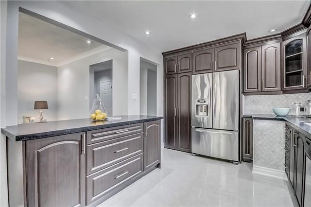 7 Hathway Dr, House detached with 3 bedrooms, 2 bathrooms and 3 parking in Toronto ON | Image 8