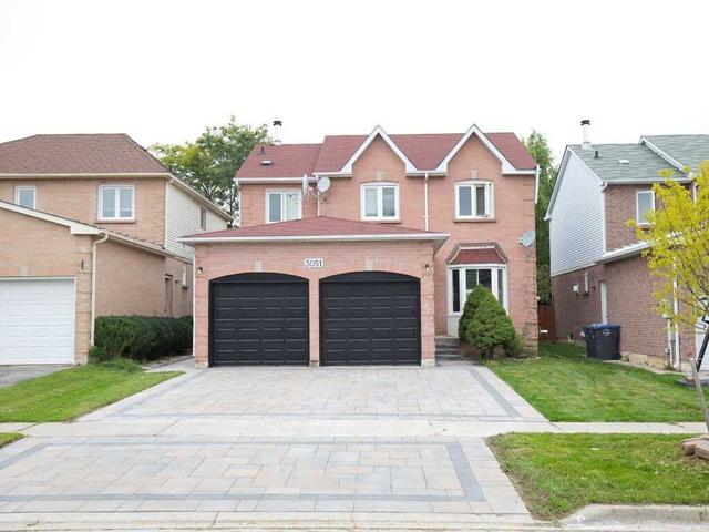 3051 Dalehurst Dr, House detached with 6 bedrooms, 3 bathrooms and 6 parking in Mississauga ON | Image 1