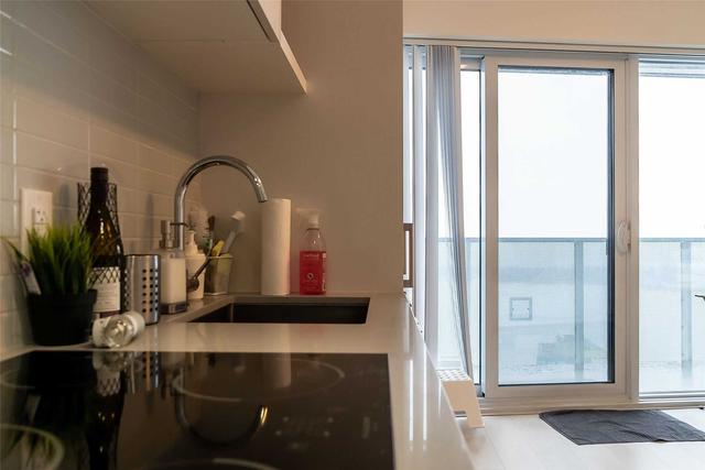 5408 - 100 Harbour St, Condo with 0 bedrooms, 1 bathrooms and 0 parking in Toronto ON | Image 7