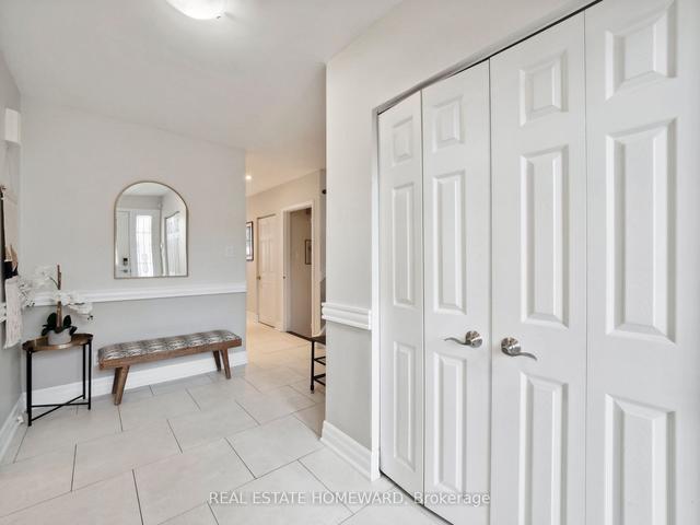 59 Kentish Cres, House detached with 3 bedrooms, 3 bathrooms and 6 parking in Toronto ON | Image 34