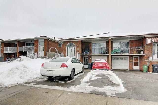 241 Apache Tr, House semidetached with 3 bedrooms, 2 bathrooms and 3 parking in Toronto ON | Image 1