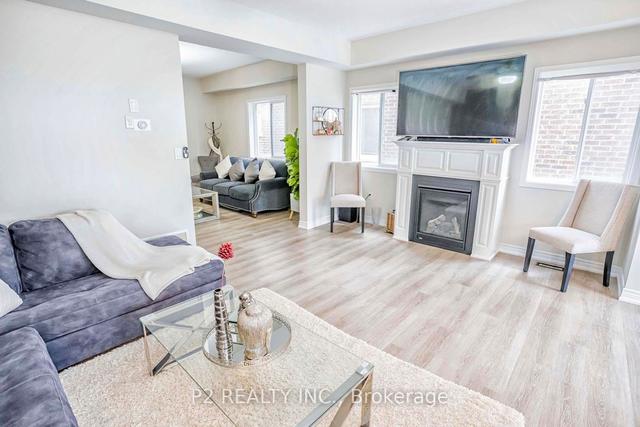 228 Lormont Blvd, House semidetached with 4 bedrooms, 4 bathrooms and 2 parking in Hamilton ON | Image 2