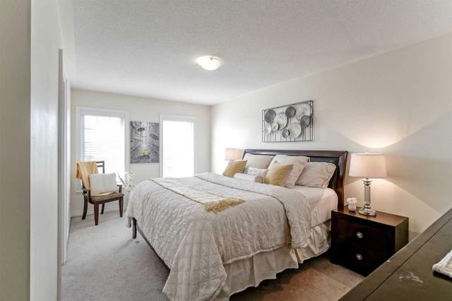 7116 Triumph Lane, Townhouse with 3 bedrooms, 3 bathrooms and 2 parking in Mississauga ON | Image 13