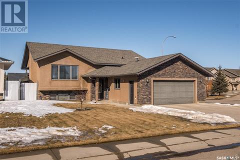 11 Linner Lane, House detached with 4 bedrooms, 3 bathrooms and null parking in Prince Albert SK | Card Image