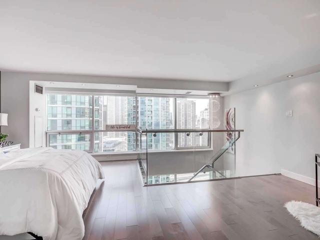 2605 - 10 Yonge St, Condo with 1 bedrooms, 2 bathrooms and 1 parking in Toronto ON | Image 16