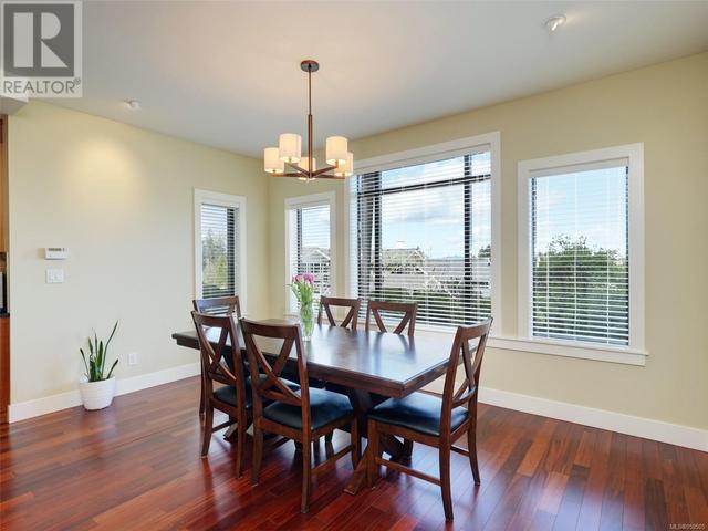 708 Bossi Pl, House detached with 4 bedrooms, 3 bathrooms and 4 parking in Saanich BC | Image 17