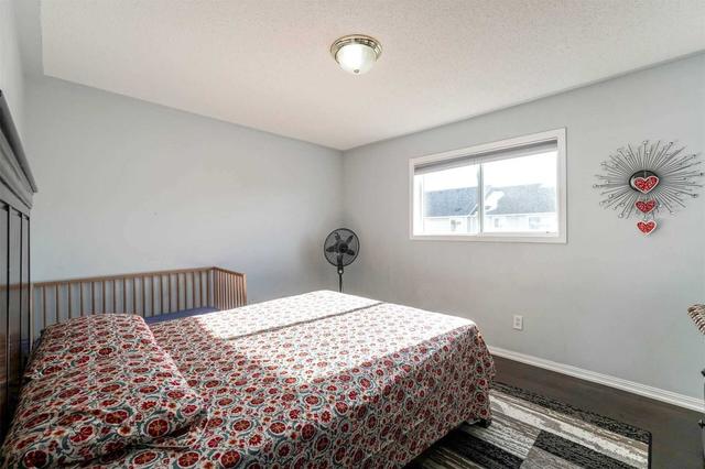 1056 Barclay Circ, House attached with 3 bedrooms, 3 bathrooms and 2 parking in Milton ON | Image 13
