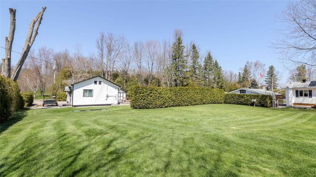 320 Lakeshore Rd E, House detached with 3 bedrooms, 2 bathrooms and 5 parking in Oro Medonte ON | Image 37