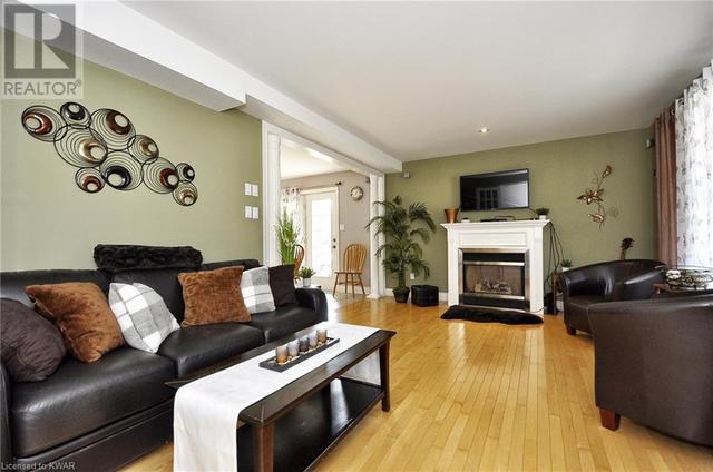 1013 Isabella Street, House detached with 4 bedrooms, 2 bathrooms and 4 parking in Wellesley ON | Image 4