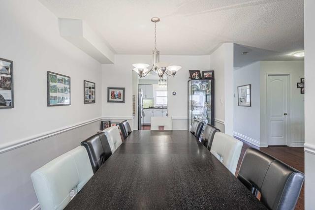 102 Leah Cres, Townhouse with 3 bedrooms, 4 bathrooms and 4 parking in Vaughan ON | Image 2
