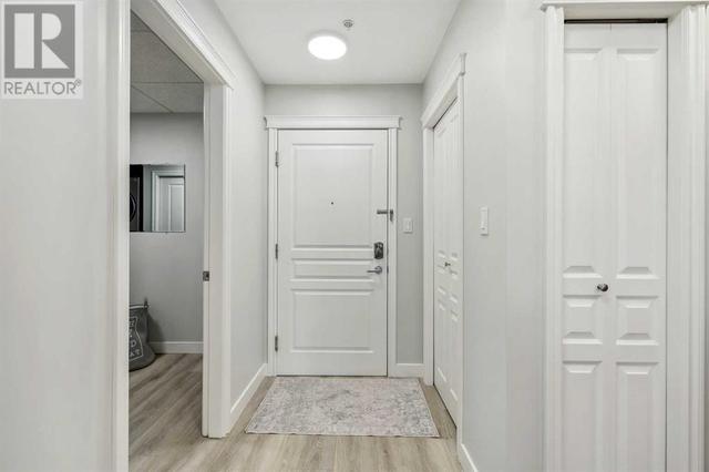 105, - 1718 14 Avenue Nw, Condo with 1 bedrooms, 1 bathrooms and 1 parking in Calgary AB | Image 2