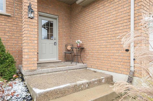 16 Dowden Avenue, House detached with 4 bedrooms, 2 bathrooms and 4 parking in Brantford ON | Image 4