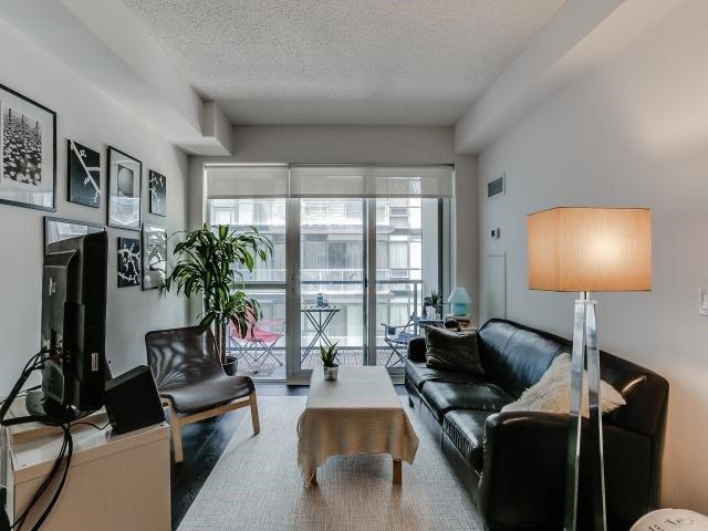 823 - 15 James Finlay Way, Condo with 1 bedrooms, 1 bathrooms and 1 parking in Toronto ON | Image 3