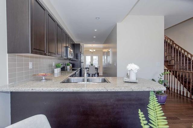 [th47] - 39 Beverley Glen Blvd, Townhouse with 3 bedrooms, 4 bathrooms and 2 parking in Vaughan ON | Image 11