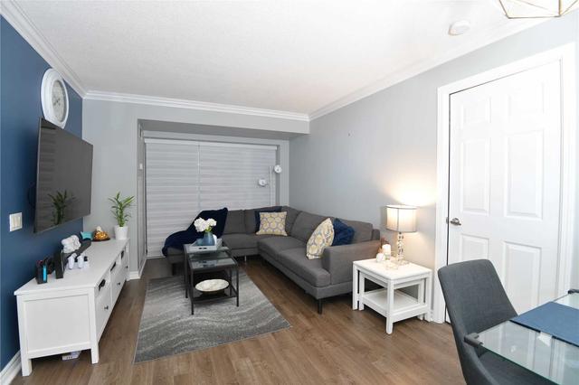 1441 - 18 Mondeo Dr, Condo with 2 bedrooms, 2 bathrooms and 1 parking in Toronto ON | Image 1