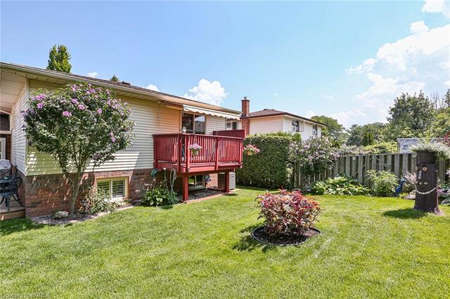 33 Spartan Drive, House detached with 4 bedrooms, 2 bathrooms and 3 parking in Brantford ON | Image 35