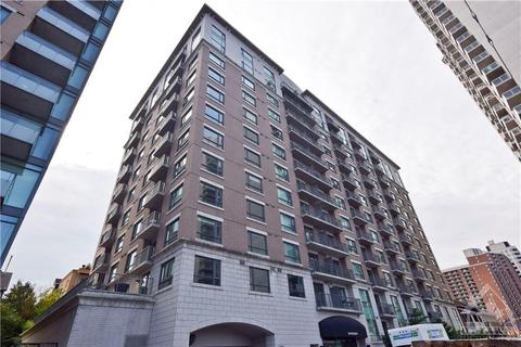 811 - 200 Besserer Street, Condo with 2 bedrooms, 2 bathrooms and 1 parking in Ottawa ON | Card Image