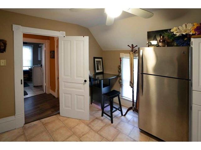 166 Ross Ave, House detached with 3 bedrooms, 2 bathrooms and 4 parking in Sarnia ON | Image 11